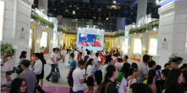 畢加展覽為美博會(huì)的展臺(tái)設(shè)計(jì)搭建傾盡一生，只為遇見最美的你